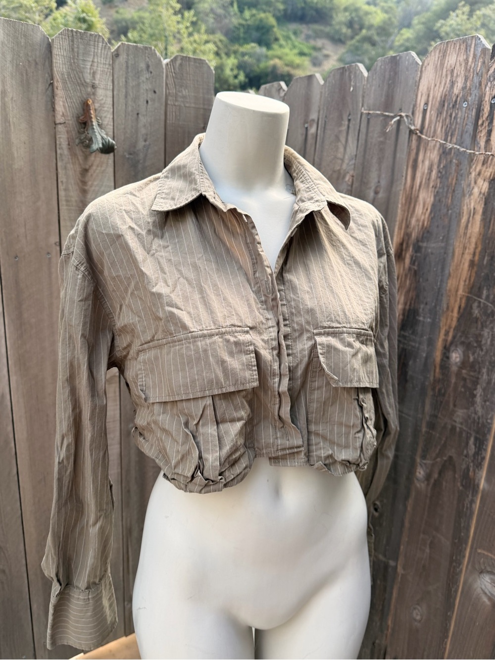 ZARA Taupe Pinstripe Cropped Shirt size medium - Picture 5 of 7